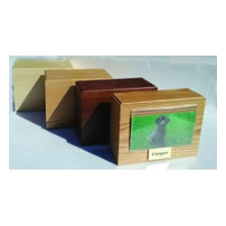 Pet Urns by HTW - Urns for pets, dogs, cats, loss, death, jewelry, ashes, retail, wholesale, minnesota, united states, vet clinic, veterinarian, family pets, Hardwood Wood Pet Urn